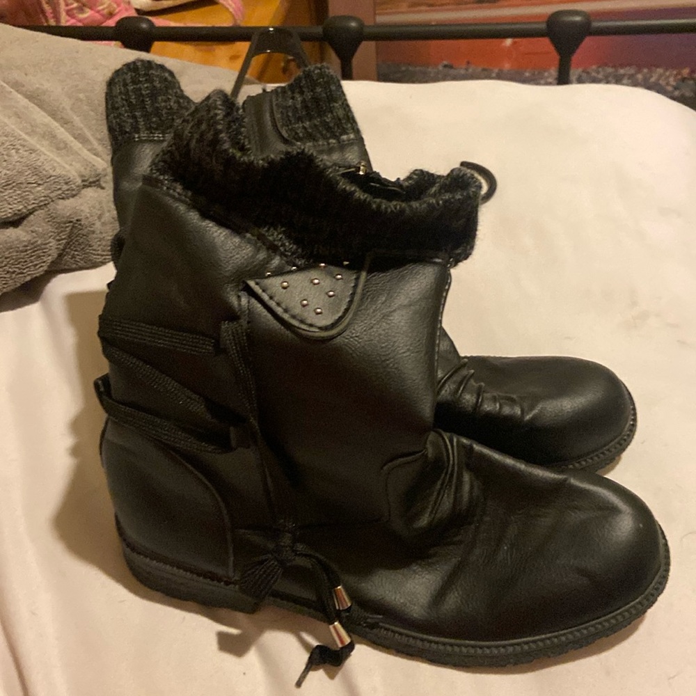 Black boots